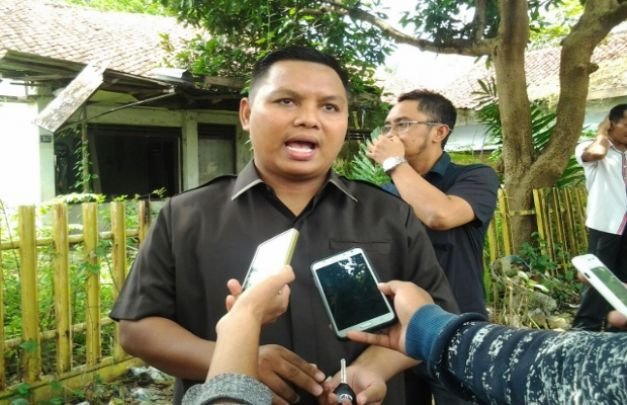 Foto Ismail, S.Hi Ketua Komisi I DPRD Pamekasan