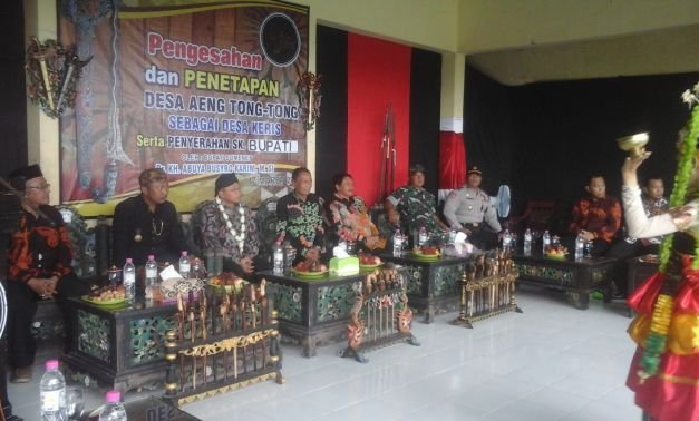 Foto : Suasana  Desa Aeng Tong Tong saat Diresmikan Sebagai Desa Centra Keris