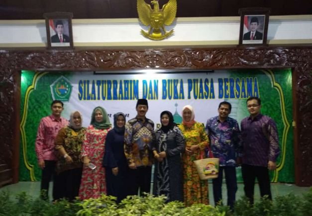 Foto: PJ Bupati Pamekasan saat Menghadiri acara Silaturrahmi dan Buka Puasa Bersama di Pendopo Agung Ronggosukowati