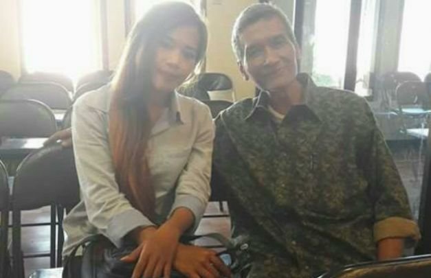 Foto: Yunanto (kanan) saat foto bersama salah satu peserta LASMI beberapa waktu lalu