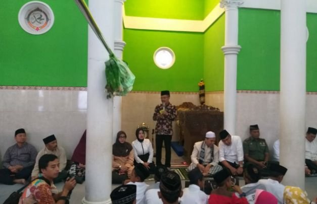 Foto: Wawali Kota Batu, Punjul Santoso saat memberikan pemaparan pada giat Safari Ramadhan di Desa Tlekung