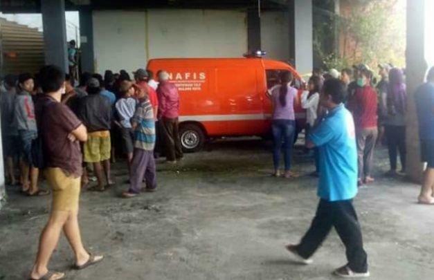 Foto: evakuasi korban mutilasi di pasar besar malang
