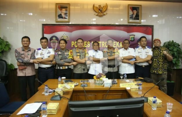 Foto : Rapat Forum Lalu Lintas di ruang rapat Polres Metro Bekasi