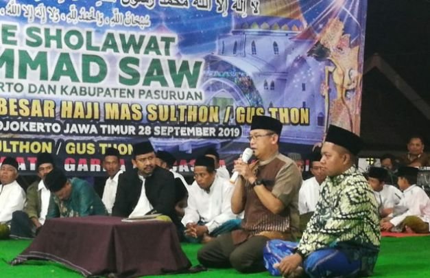 Foto: acara sholawatan bersama warga di Mojokerto
