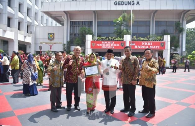 Foto : Bupati Bekasi 
