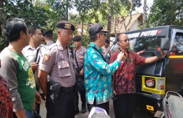 Foto: suasana eksekusi lahan di kalisat jember