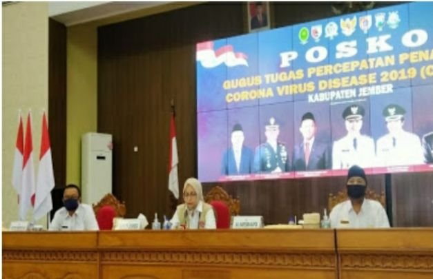 Foto: Bupati Jember didampingi Asisten Pemkab Jember dan Kepala Bapesbangkol  Gelar Rakor dengan Kemendagri