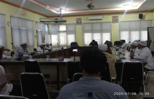 Foto : FPI bersama Pimpinan DPRD Bangkalan