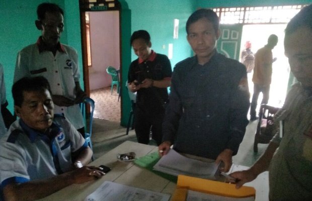 Foto: KPUD OKU saat melakukan verifikasi faktual parpol