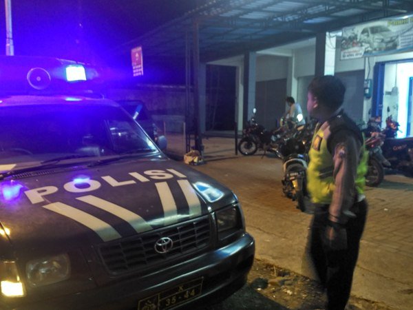 Foto: Anggota Polsek Kalibaru saat Patroli di Bank BRI unit Kalibaru