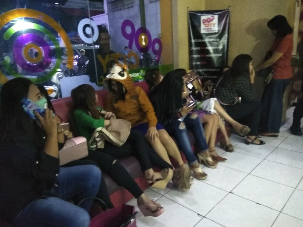 Foto : 13 Pemandu lagu yang terjaring razia cipkon Polres Probolinggo Kota.