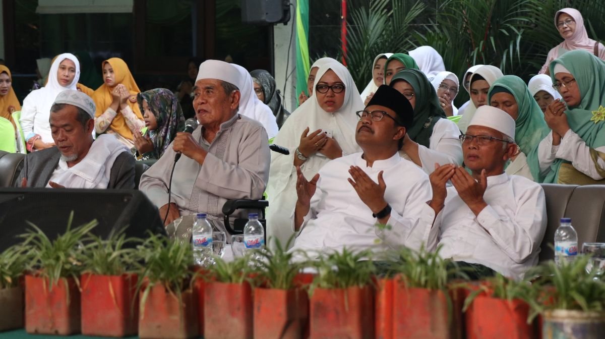 Foto: Gus Ipul Bersama Sejumlah Kiai