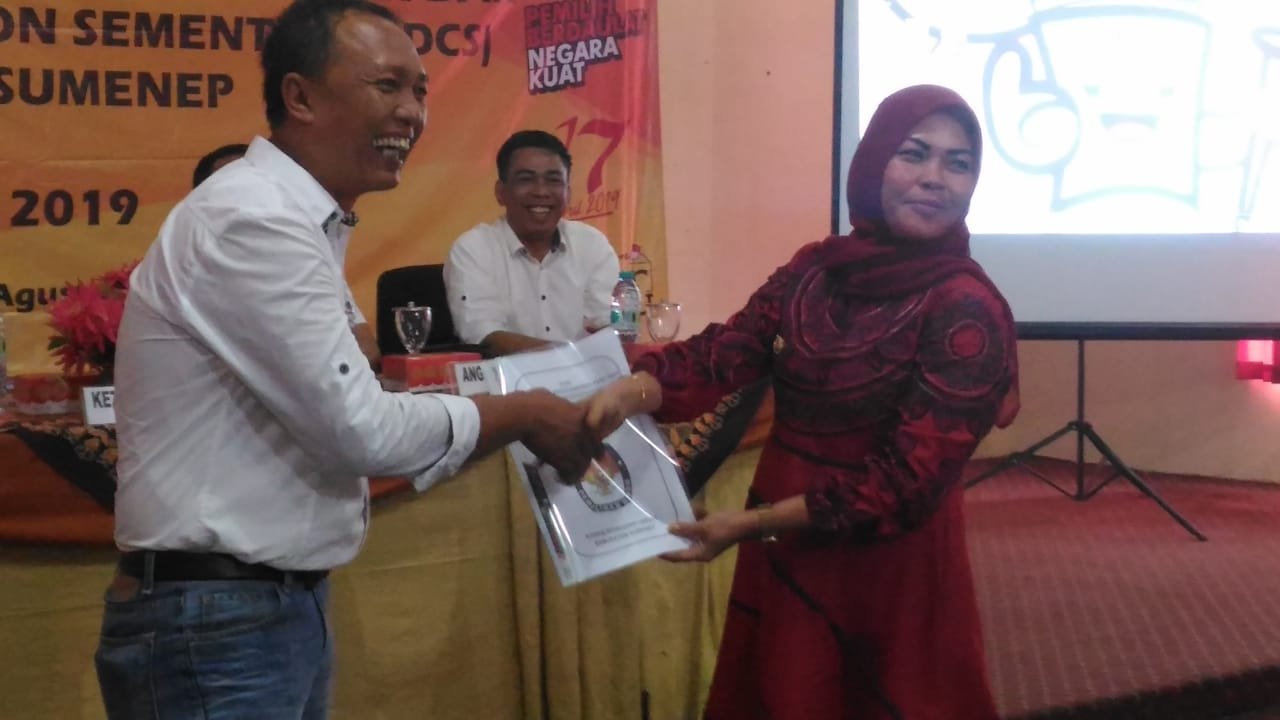 Foto: Ketua KPU Sumenep A Waris usai penetapan DCS