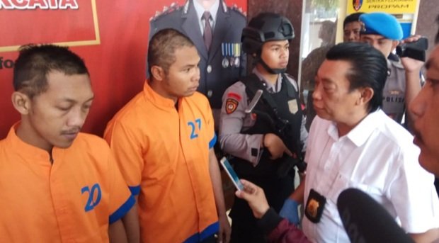 Foto: Fotografer cabul saat di Mapolres Lumajang