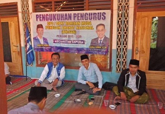 Foto: Ketua BM PAN Sumenep, Hairul Anwar saat meggelar doa dan tahlil bersama 
