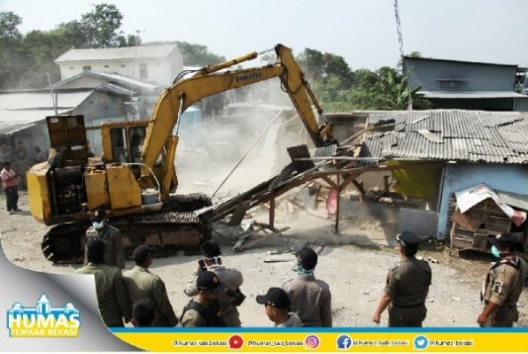 Foto: Pembongkaran bangunan liar di bekasi