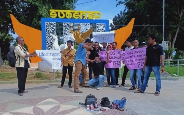 Foto: Aksi solidaritas kekerasan wartawan di pamekasan