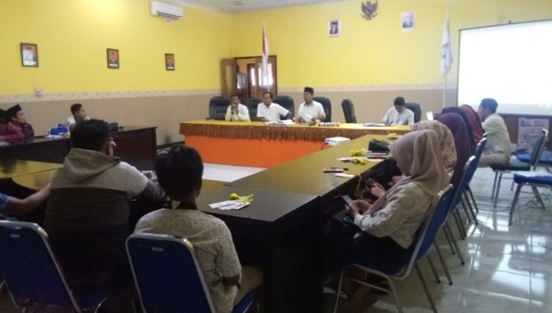 Foto: KPU Sampang Rakor Dengan 10 Segmen Relawan Demokrasi