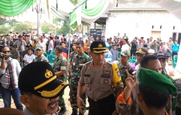 Foto: situasi PAW Ricuh di Desa Gunung Maddah Sampang