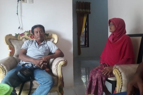 Foto kiri: Hosen (perantara jual beli tanah) dan foto kanan Siti Subaidah ibu dari Agus Hermanto (selaku pembeli tanah)