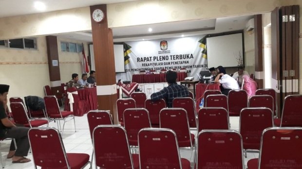 Foto: suasana pleno terbuka di pamekasan