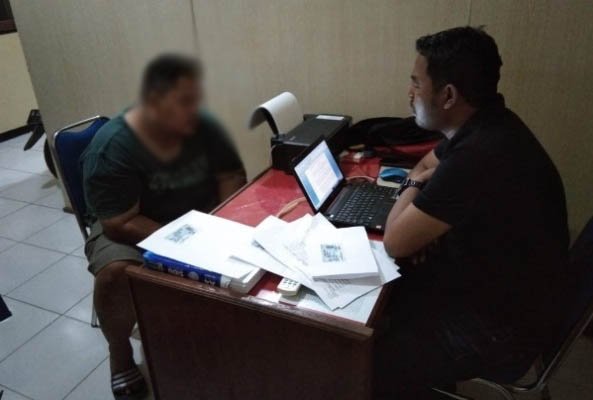 Foto: Tersangka narkoba saat menjalani pemeriksaan di Mapolres Sumenep