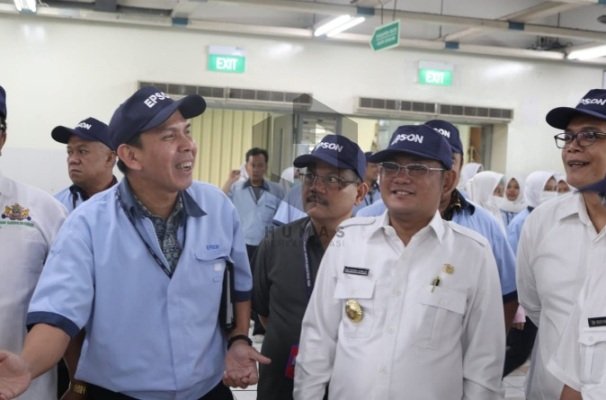 Foto: Bupati Bekasi Sosialisasi Perbup Ketenagakerjaan di 4 Kawasan Industri