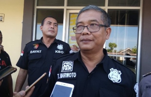 Foto:: Kasat Reskrim Polres Sumenep, AKP Tego S. Marwoto saat dimintai konfirmasi awak media