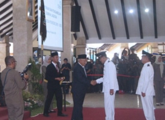 Foto: PLT.BUPATI MALANG RESMI LANTIK 269 KADES TERPILIH