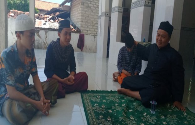 Foto: Didamping sang Kiai, remaja terpidana narkoba jalani rehabilitasi di Ponpes Hidayatul Ulum