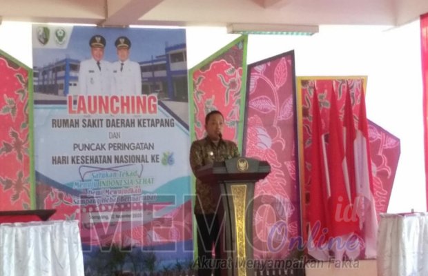 Foto : Bupati Sampang H. Slamet Junaidi saat meresmikan RSD Ketapang