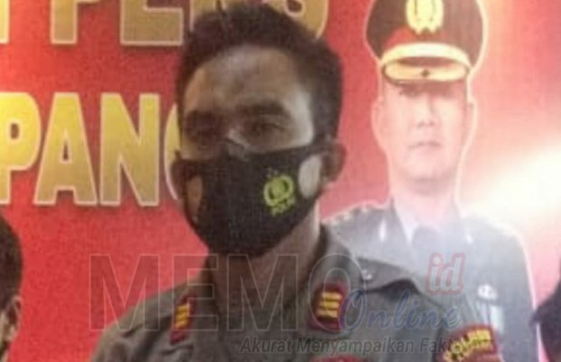 Foto : Kapolsek Sokobanah Sampang AKP Engkos Sarkosi