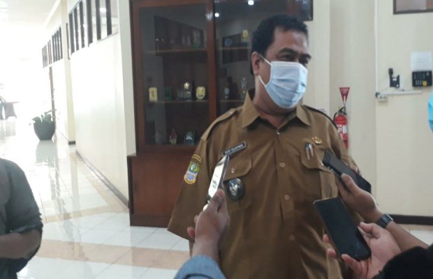 Foto: Kepala Desa Kalijaya saat memberikan keterangan pers