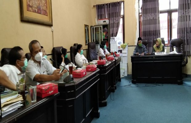 Foto: Suasana rapat antara Komisi IV DPRD dan pihak RSUD Moh Anwar Sumenep di ruang rapat komisi setempat