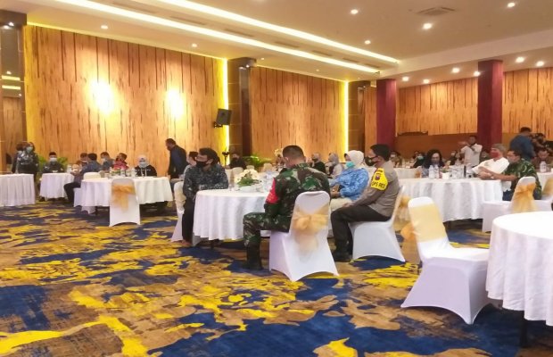 Foto: Walikota dan Kapolres Batu menghadiri acara silaturahmi anggota dan pengurus PHRI.