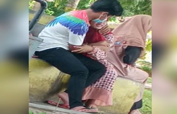 Foto: potongan video dua sejoli saat sedang asyik bercumbu