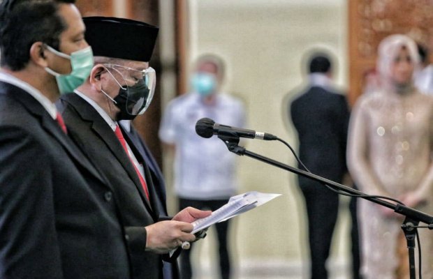 Foto: Ketua DPD RI, AA LaNyalla Mahmud Mattalitti, saat melantik Sekretaris Jenderal DPD RI di Nusantara IV 