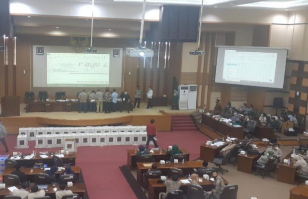 Foto:Suasana Rapat Rekapitulasi penghitungan suara pilbub kabupaten Malang