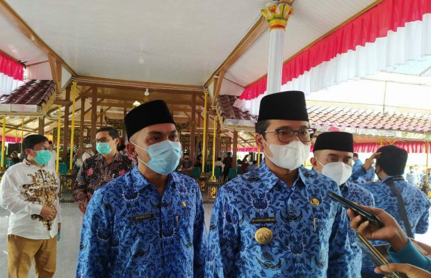 Foto : Bupati Bangkalan, R Abdul Latif Amin Imron
