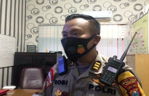 Foto: Kabag Pos Polres Sumenep AKP Achmad Robial memberikan keterangan