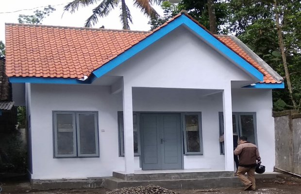 Foto : Gedung Serbaguna, Greja Kristen Jawi Wetan (GKJW).