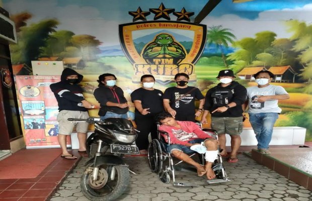 Foto: Tersangka 'CD' pasca menjalani perawatan di RS Bhayangkara