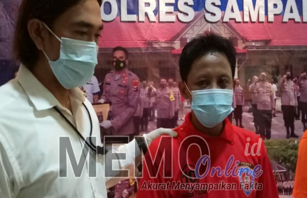 Foto : Zaini,  mantan Kepala Desa Banjar Talela Sampang