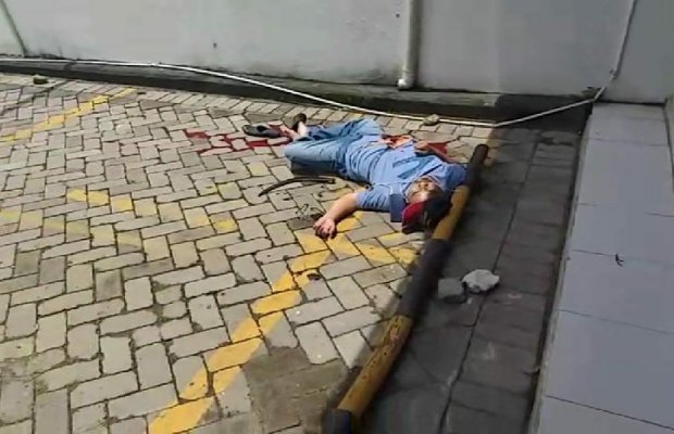 Foto : korban pembacokan terkapar