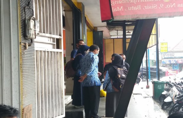 Foto: Pejabat fungsional Seksi Pengawasan Lingkungan dan Pengaduan dari Dinas Lingkungan Hidup Pemkot Batu