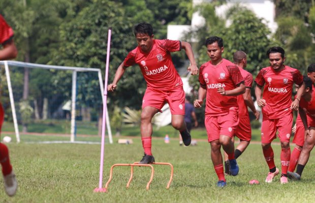 Foto: Latihan persiapan Madura United