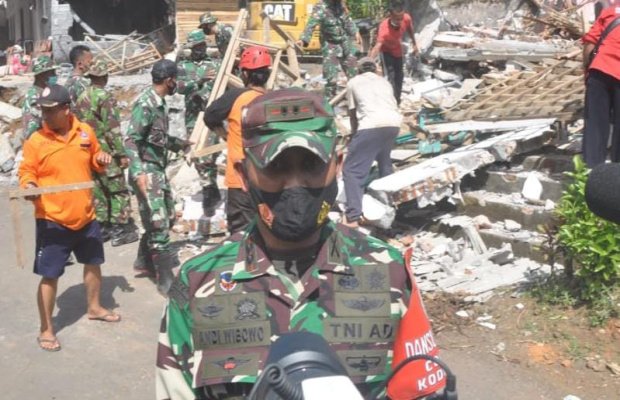  Foto : Komandan Kodim 0821 Lumajang, Letkol Inf Andi A. Wibowo, S.Sos., M.I.Pol.