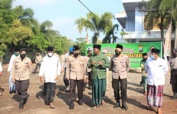 Foto: Dir Binmas Polda Jatim saat Kunjungi Ponpes IBU di Jember