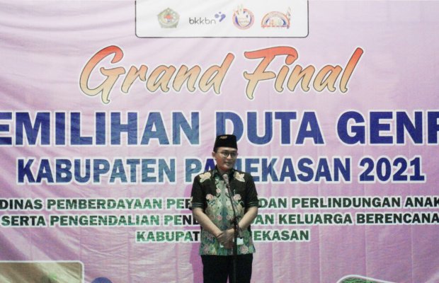 Foto : Baddrut Tamam Saat Berikan Sambutan Diacara Grand Final Pemilihan Duta Genre Kab. Pamekasan