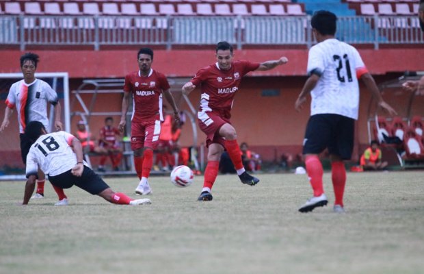 Foto: Friendly Match Madura United versus Putra Jombang